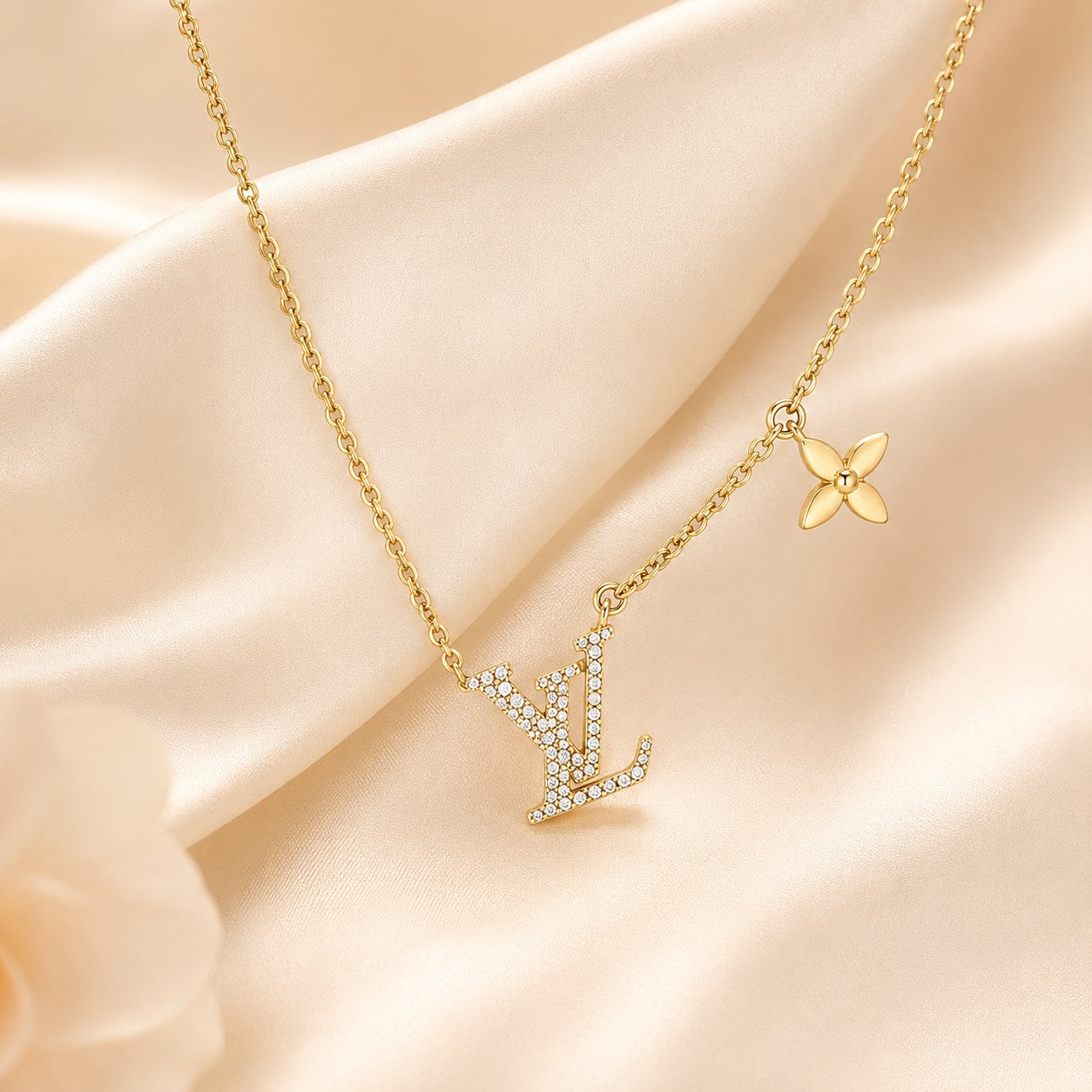 Collier Monogramme Éclat Doré & Fleur
